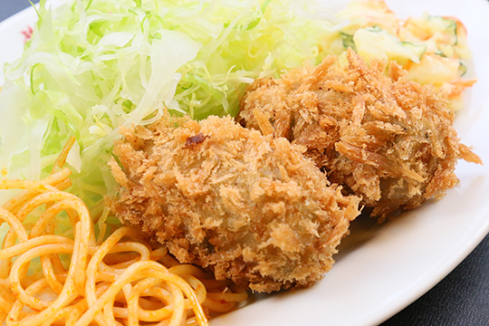 人気の静岡産「黒はんぺん」のフライ